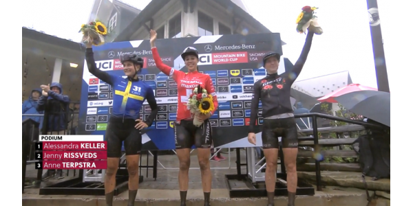 Alexandra Keller gana el primer título de la Copa del Mundo XC de su carrera